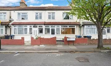 4 bedroom terraced house for sale in Seely Road, Tooting, London, SW17