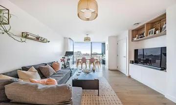 1 bedroom apartment for sale in Hill House, Highgate Hill, N19