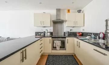 1 bedroom flat for sale in The Mast, Gallions Reach, London, E16