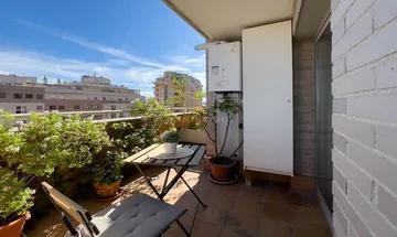 Piso en venta en calle De Antonio López de 2 habitaciones con terraza y piscina
