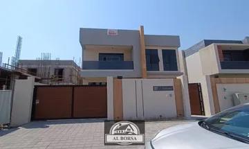 Villa for sale in Al Zahia, 3 rooms, 5 bathrooms, a hall, a large yard, and parking