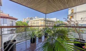 Piso en venta en Gaztambide de 3 habitaciones con terraza y aire acondicionado
