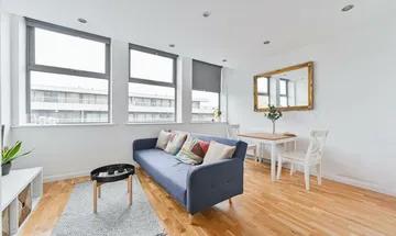 1 bedroom flat for sale in Norwich House, Streatham Hill, London, SW16