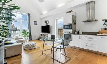 2 bedroom apartment for sale in Chelsea House, 9-11 White Hart Lane, Barnes, London, SW13