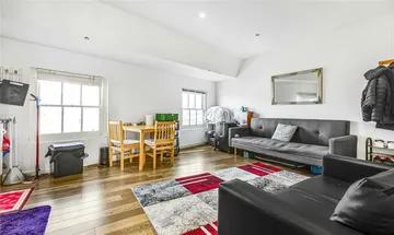 1 bedroom flat for sale in Voltaire Road, London, SW4