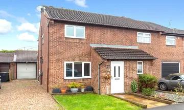 2 bedroom semi-detached house for sale in Middlecroft Drive, Strensall, York, YO32