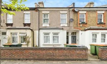 1 bedroom ground floor flat for sale in South Esk Road, London, E7