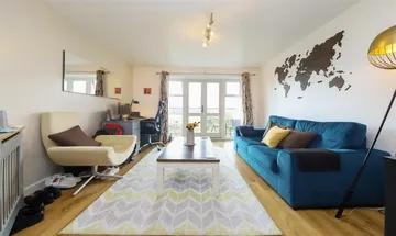 2 bedroom apartment for sale in Park Lodge Avenue, West Drayton, UB7