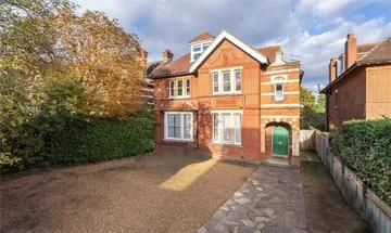 3 bedroom apartment for sale in Edge Hill, Wimbledon, London, SW19