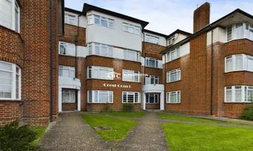 2 bedroom flat for sale in The Crest, London, London, NW4