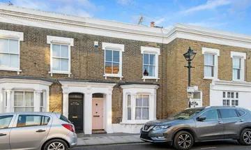 2 bedroom terraced house for sale in Ropery Street, Bow, E3