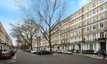 3 bedroom flat for sale in Beaufort Gardens, Knightsbridge, London, SW3