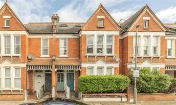 4 bedroom apartment for sale in Yukon Road, London, SW12