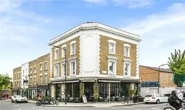 2 bedroom apartment for sale in Chatsworth Road, London, E5