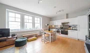 2 bedroom apartment for sale in Woodbourne Avenue, London, SW16