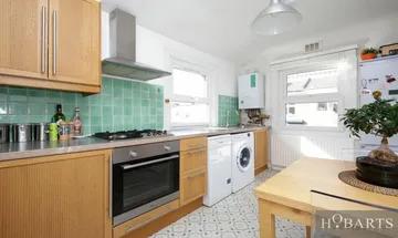 1 bedroom flat for sale in Berners Road, Wood Green, London, N22