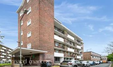 1 bedroom apartment for sale in Patmore Estate, London, SW8