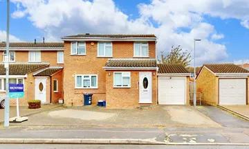 3 bedroom end of terrace house for sale in Millhaven Close, Chadwell Heath, RM6