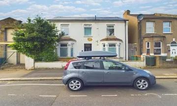 4 bedroom link detached house for sale in Cranmer Road, Forest Gate, London, E7