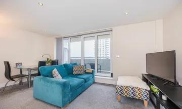 1 bedroom apartment for sale in Wards Wharf Approach, Pontoon Dock, E16