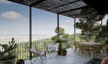 Chalet en venta en Vallvidrera - El Tibidabo i les Planes de 6 habitaciones con terraza y piscina