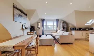 2 bedroom flat for sale in Telford Avenue, Streatham Hill, London, SW2