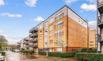 1 bedroom apartment for sale in Limerick Close, Clapham South, London, SW12