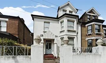 5 bedroom semi-detached house for sale in Barrow Road, Streatham Common, SW16
