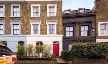 3 bedroom house for sale in Cassland Road, Victoria Park, London, E9