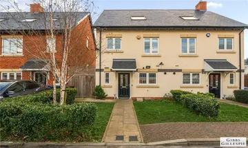 3 bedroom semi-detached house for sale in Elmore Close, Harrow, Middlesex, HA3