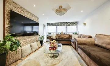 3 bedroom flat for sale in Hall Place, Little Venice, London, W2