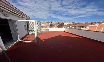 Venta de ático en calle De Vilafranca de 1 habitación con terraza y aire acondicionado