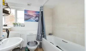 2 bedroom apartment for sale in Westfield Gardens, Romford, London, RM6