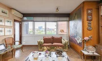 Piso en venta en Sant Gervasi - Galvany de 3 habitaciones con terraza y piscina