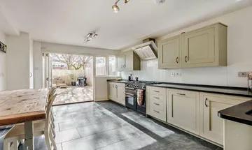 3 bedroom terraced house for sale in Granby Street, London, E2