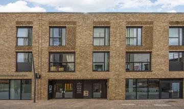 3 bedroom flat for sale in Patcham Terrace, London, SW8