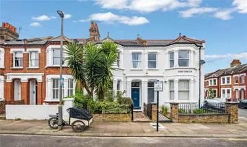 3 bedroom terraced house for sale in Lysias Road, SW12