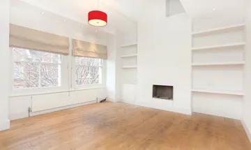 3 bedroom flat for sale in Cranbury Road, London, SW6