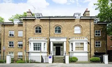 2 bedroom flat for sale in Kenninghall Road, Lower Clapton, London, E5