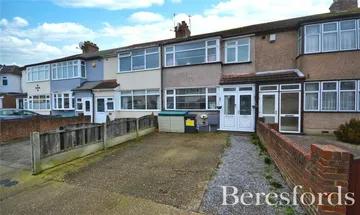 3 bedroom terraced house for sale in Linley Crescent, Collier Row, RM7