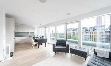 2 bedroom flat for sale in Central Avenue, Fulham, London, SW6