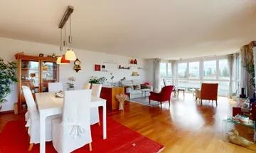 Apartment to Buy in Lausanne: Grand appartement de 4,5pce...