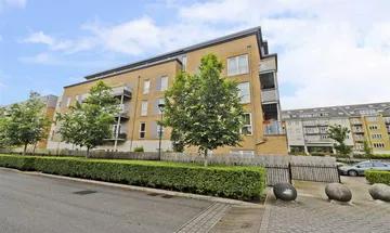1 bedroom apartment for sale in Wintergreen Boulevard, West Drayton, UB7