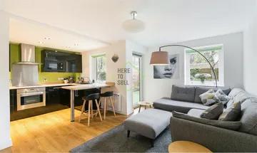 1 bedroom flat for sale in Royal Mint Street, London, E1