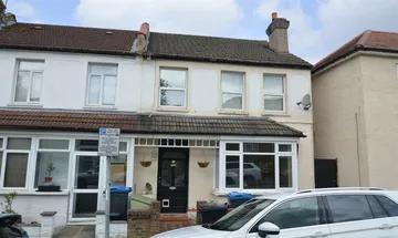 3 bedroom end of terrace house for sale in Edward Road, Coulsdon, CR5