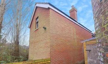 3 bedroom detached house for sale in Fulwood Park, Liverpool, L17