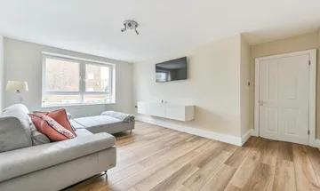 1 bedroom flat for sale in Lavender Hill, Battersea, London, SW11