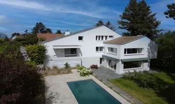 House to Buy in Basel: Hochwertig saniertes 8 Zimmer-EFH ...
