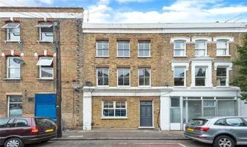 6 bedroom terraced house for sale in Lyndhurst Grove, London, SE15