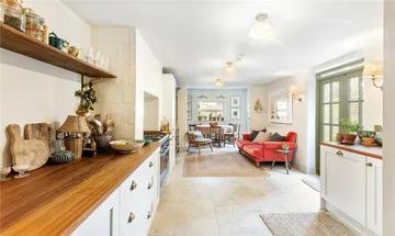 2 bedroom apartment for sale in Sandmere Road, London, SW4